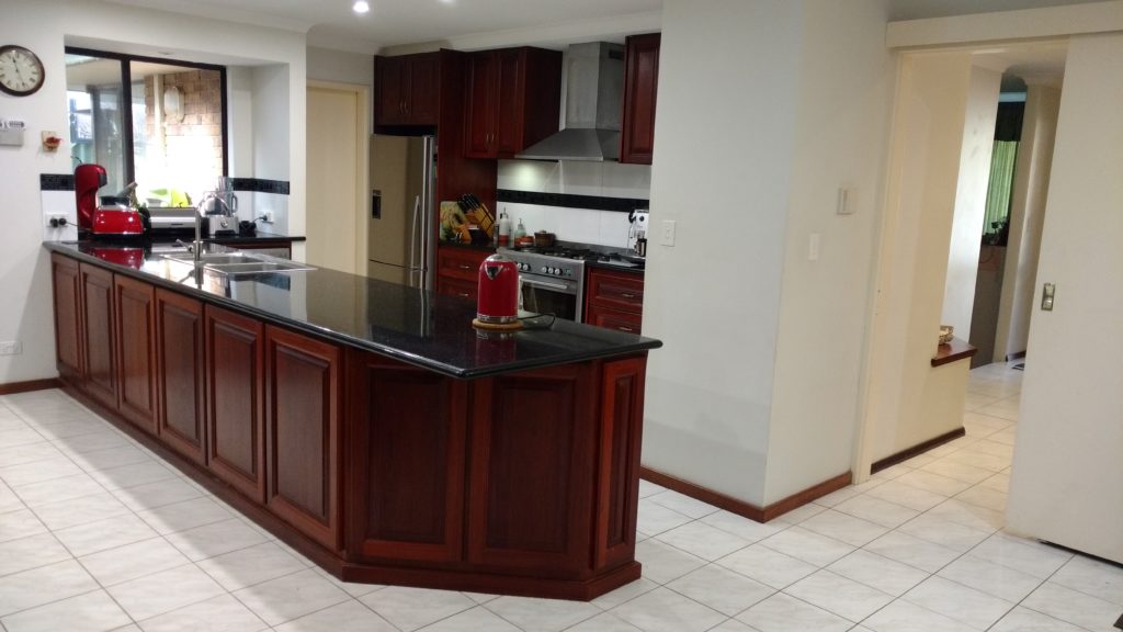 Solid Jarrah Kitchen : Granit Top